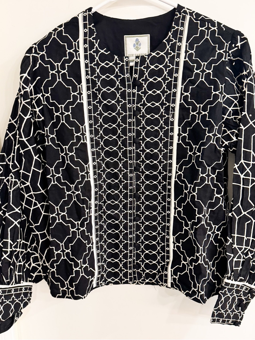 Sue Sartor Boxy Balloon Sleeve Top Black w/ Geo Medallion Embroidered Print Sz M